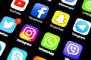 على وسائل التواصل.. إغراء المتابعين بالتحدث في أحكام الدين